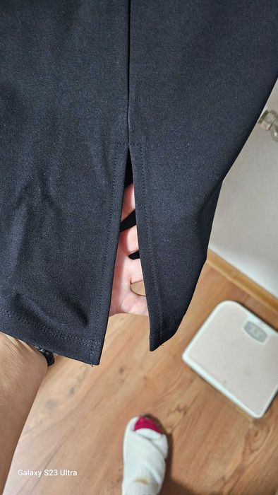 Дамска пола черна