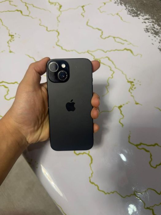 продам айфон 15 срочно