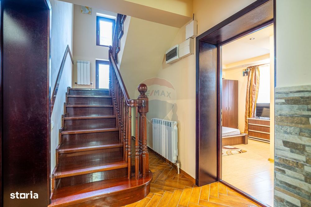 Vila cu 6 camere de vânzare în Predeal