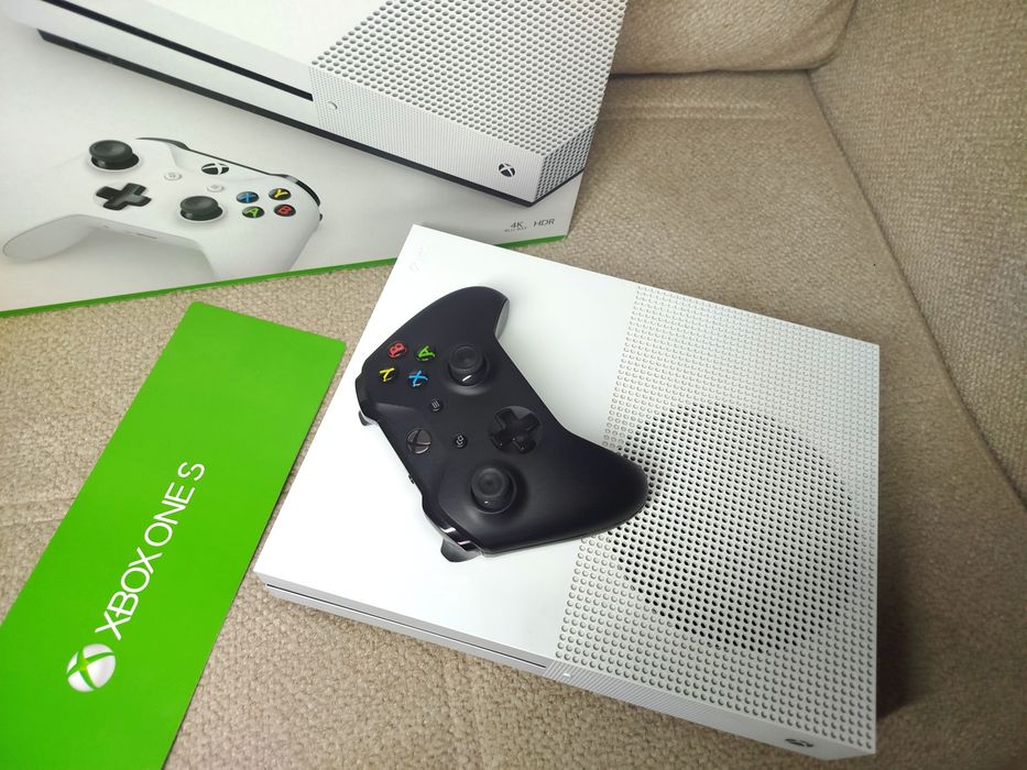 Xbox ONE дёшево продам
