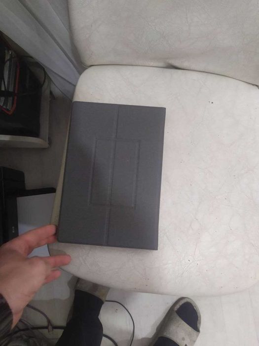 Продам планшет с клавиатурой