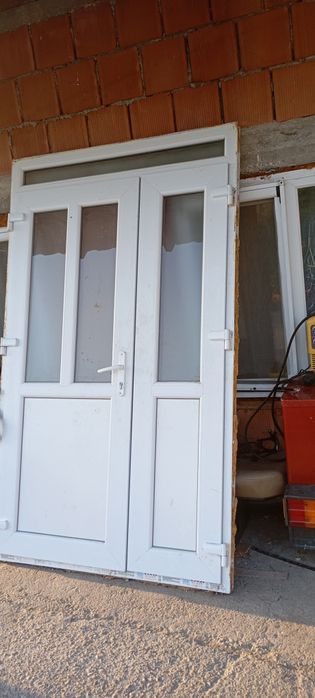 Ușa termopan exterior