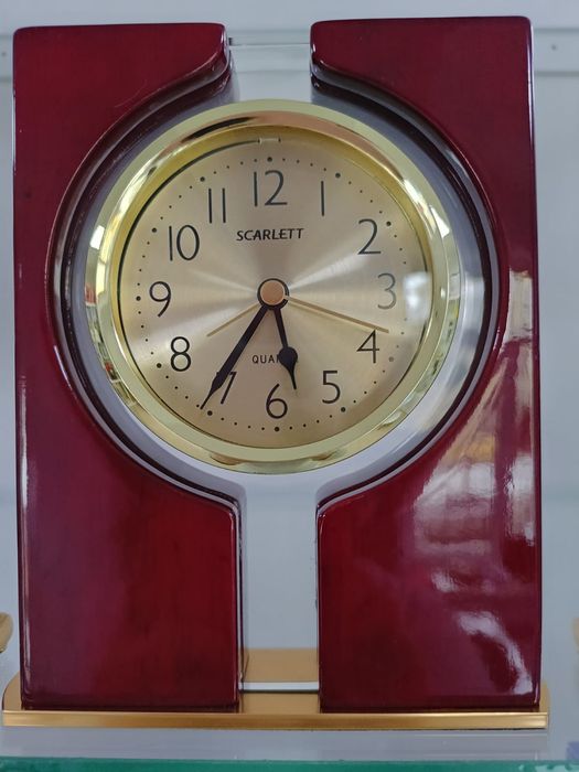 Часы настольные новые