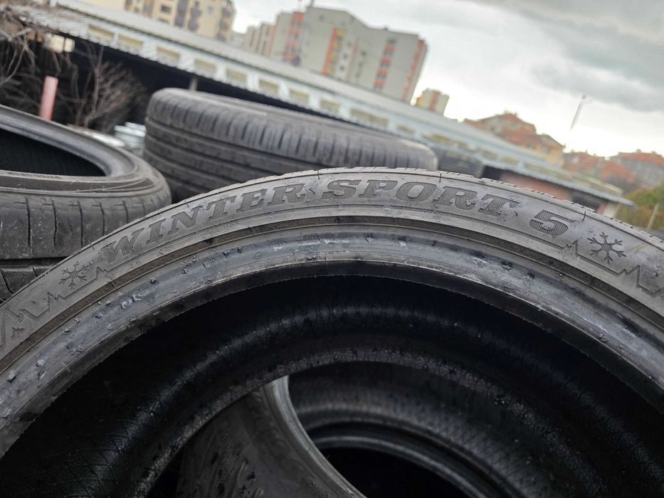 4бр Като нови зимни гуми 225 45 17 - Dunlop