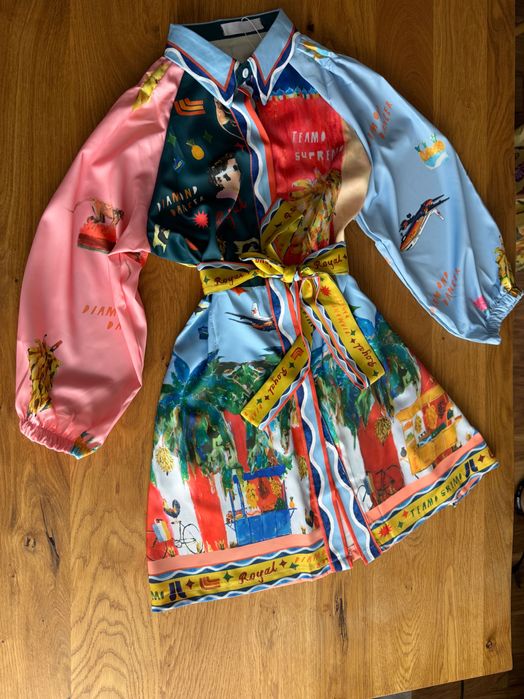 Уникална рокля сатен с колан самолет