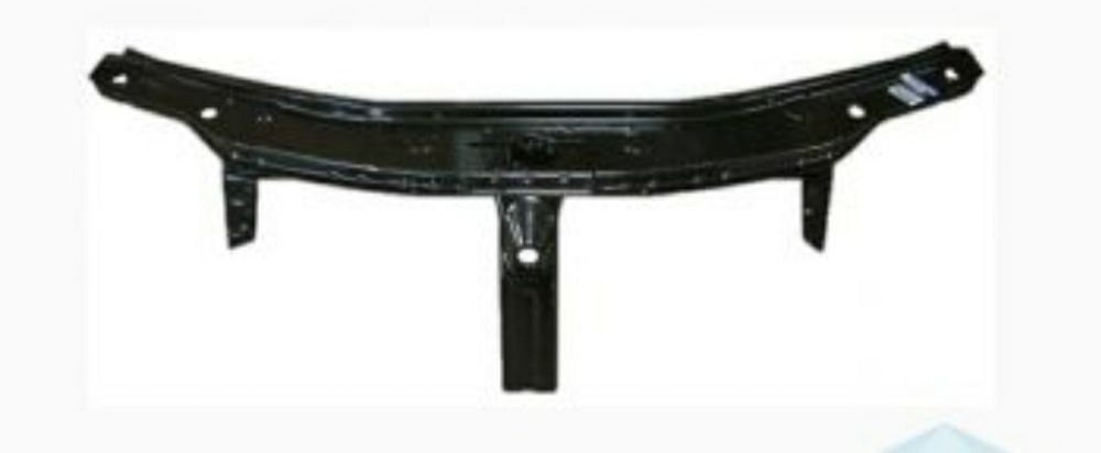 Продам рамку радиатора Лада Ларгус