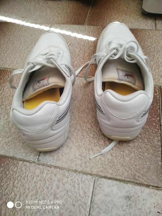 Маратонки Nike 42