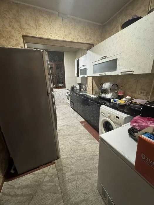 Юнусабад, 16-квартал — продаётся квартира 4-хона 4-комнат