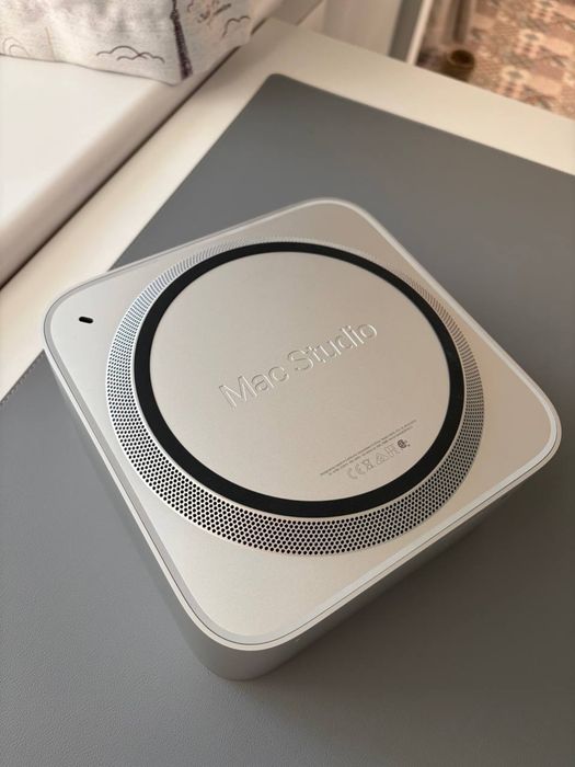Mac Studio M1 Max