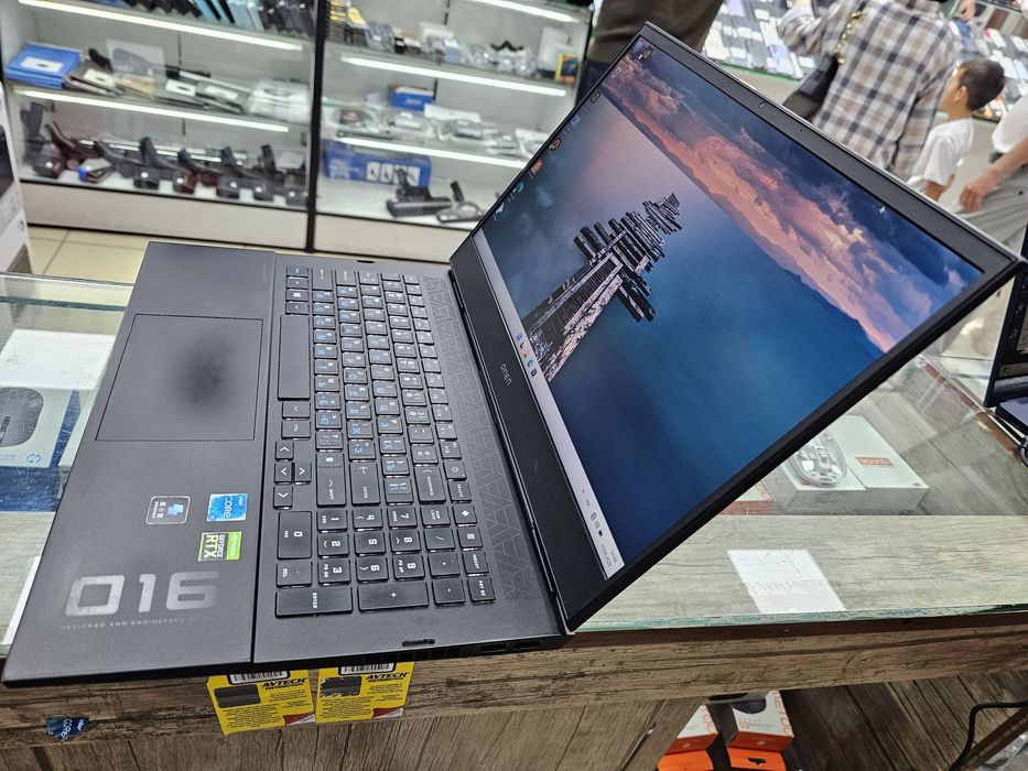 HP Omen Core i5 + RTX 3050ti