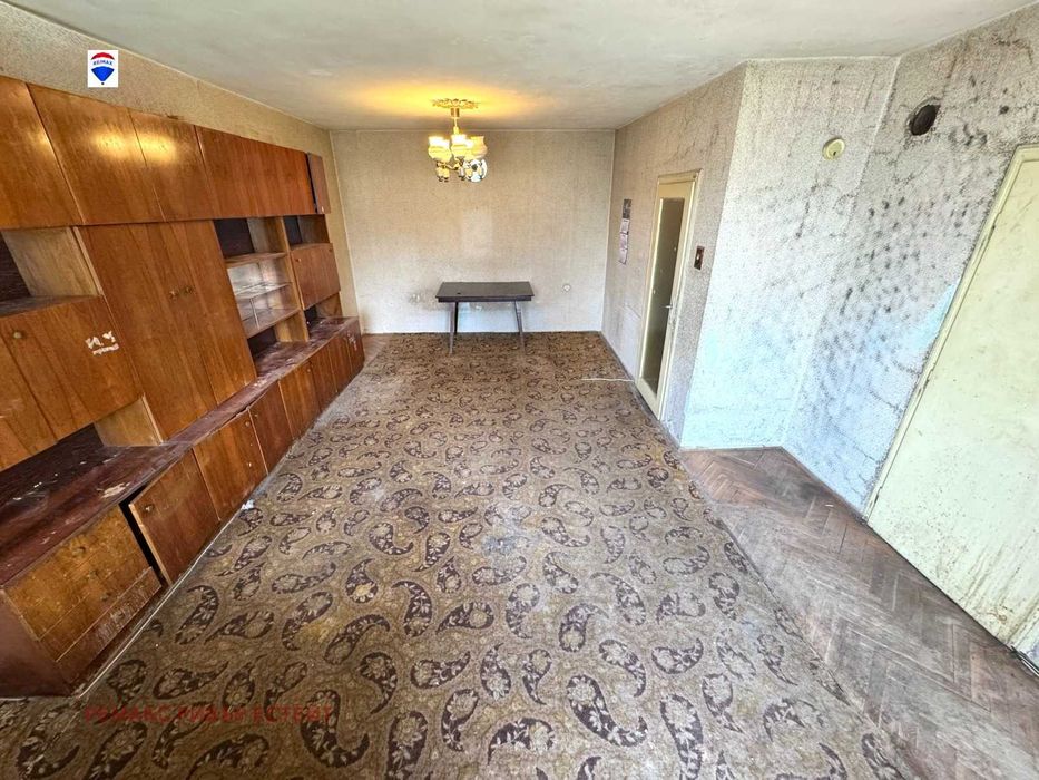 Тристаен апартамент за продажба кв. Широк център