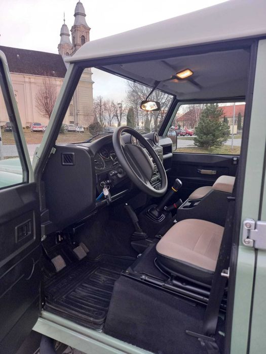 Land Rover Defender 110 HERITAGE