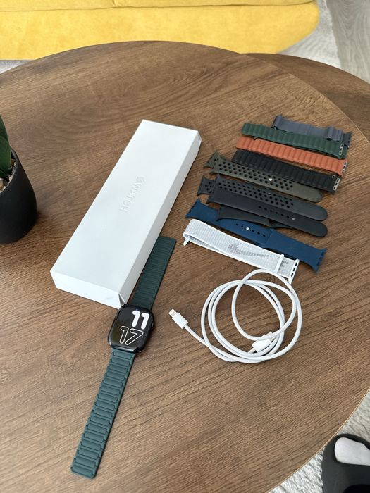 Apple Watch Series 10 – 46 mm – Full Box + 9 brățări