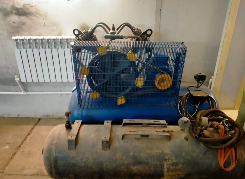 Продам новый промышленный компрессор