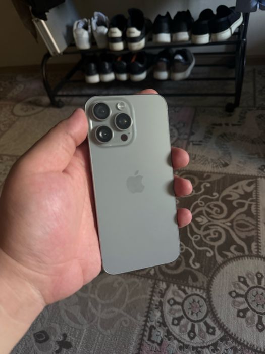 iPhone 15 Pro Max natural titanium