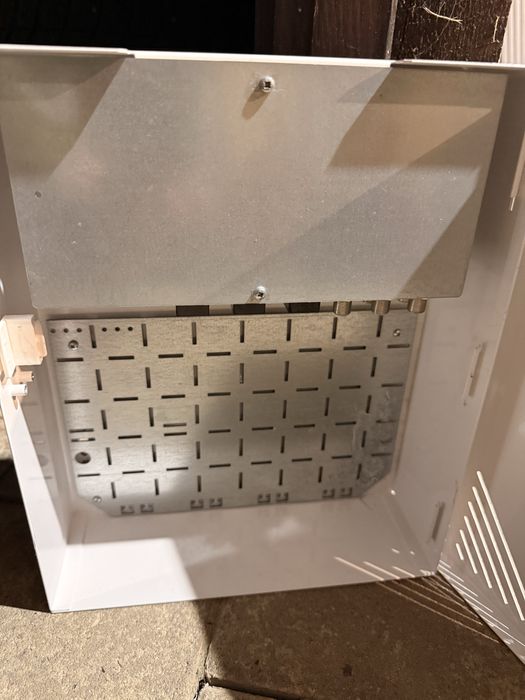 Vand cutie telecomunicatii