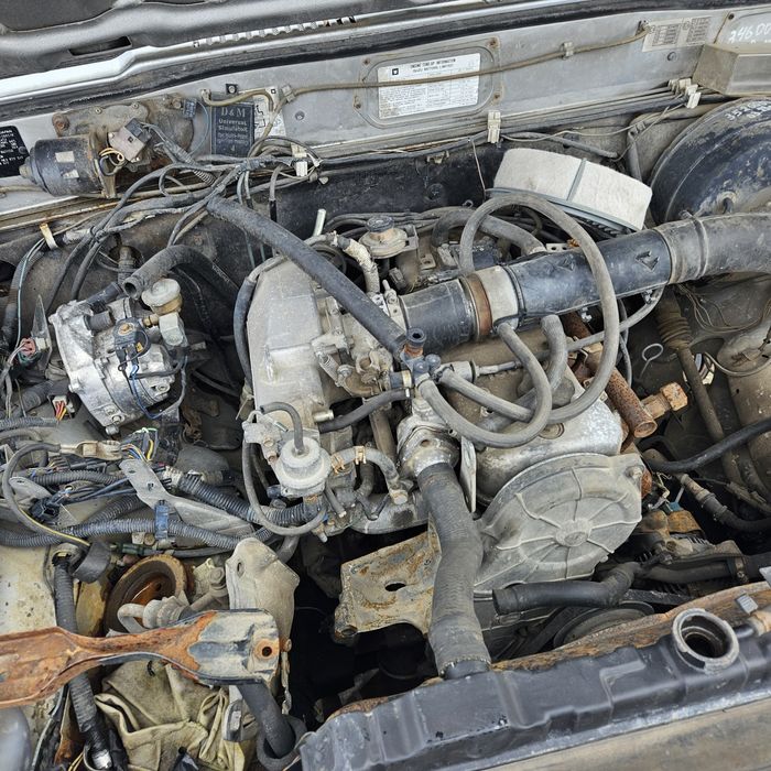 Исузо Тропер 2.6 на части