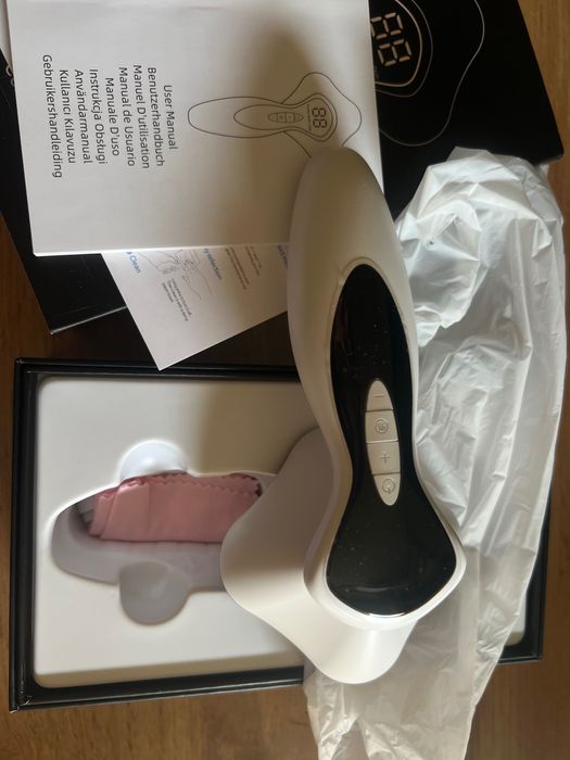 Cellulite Massager – антицелулитен масажор с нагряване и LED терапия