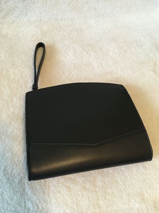 НОВ дамски кожен несесер клъч на Narciso Rodriguez