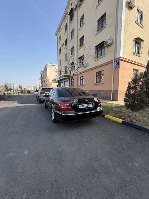 Mercedes benz 211 Clasik