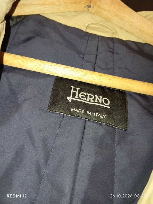 Herno яке L размер