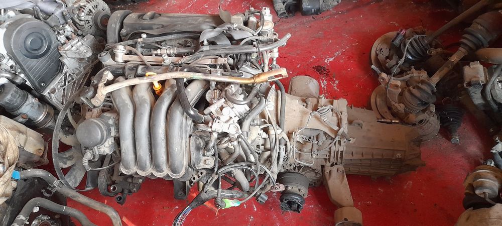 Vând motor volkswagen Passat 1.6 b alz