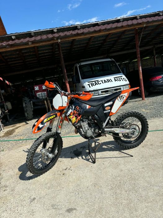 Se vinde cros ktm 250cc