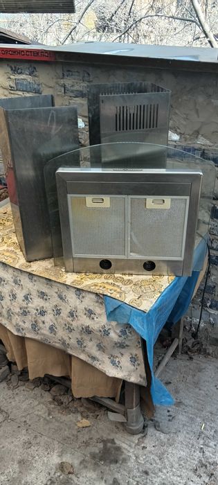 Кухонная вытяжка