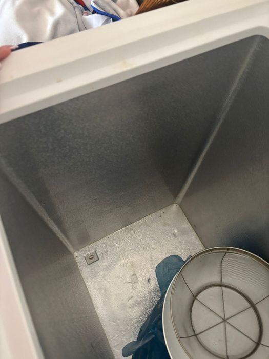 Vând lada frigorifica mica ,preț fix 600 Ron ca nou