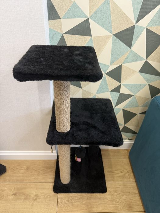 Продам когтеточку с платформой 3 этажа