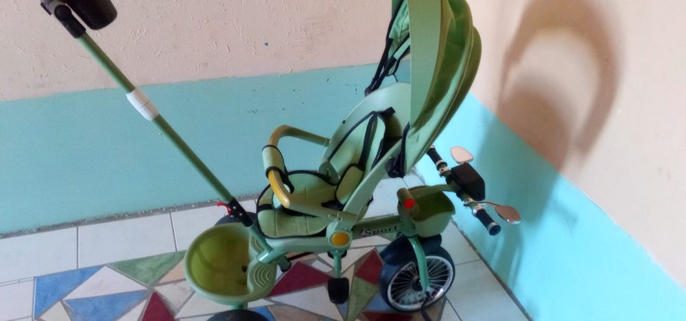 Srochna prodayu velo kolyasku.