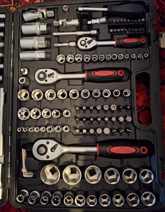 Куфар с инструменти Гедоре 172 части с 3 броя тресчотки