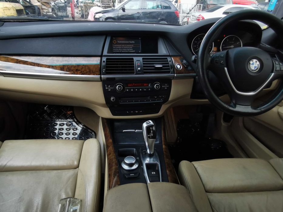 Dezmembrez bmw x5 e70 non-facelift 3,0d/bara fa x5/capota x5/far x5/