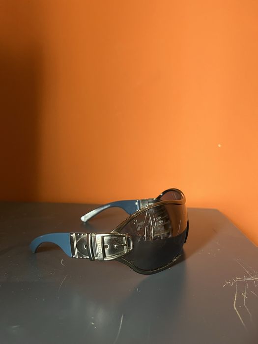 Gucci mono grey blue detail frame