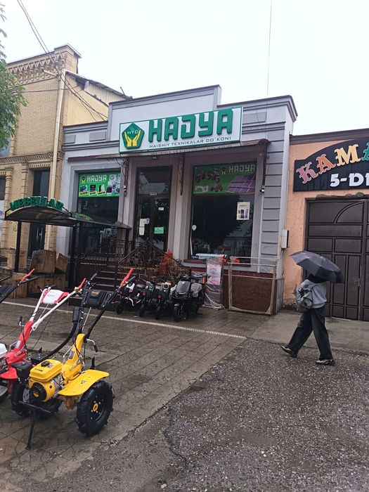 Bino sotiladi Jomboy tumani markazida 1300 m2