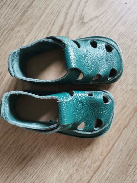 Vand papuci piele nr 19