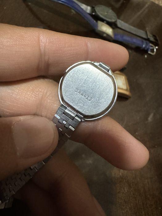 Срочно продам часы