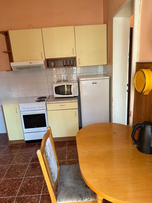 Дава се под наем Двустаен апартамент в София, Център - 80 кв.м за 425 € - Снимка #2