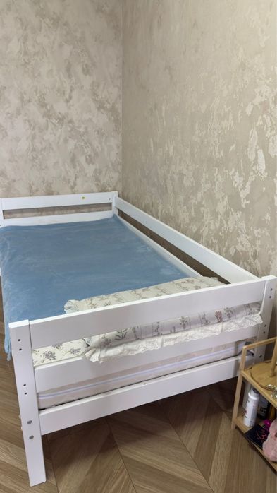 Продам кровать детскую