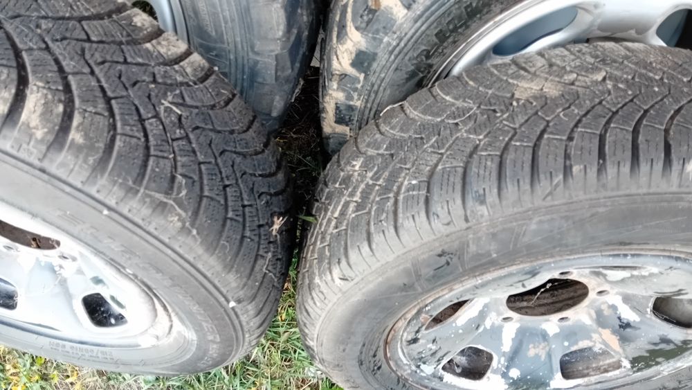 Jante tabla cu cauciucuri de iarna Vitara 215 65 16