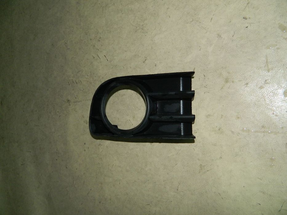 Grila proiector partea stanga, Renault Megane 2, 2003, 2004, 2005, 2006,, 8200115117