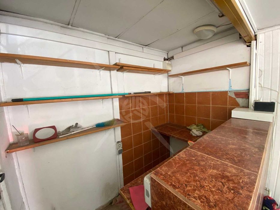 Продава се Магазин в Пловдив, Гагарин - 12 кв.м за 1500 €/кв.м - Снимка #2