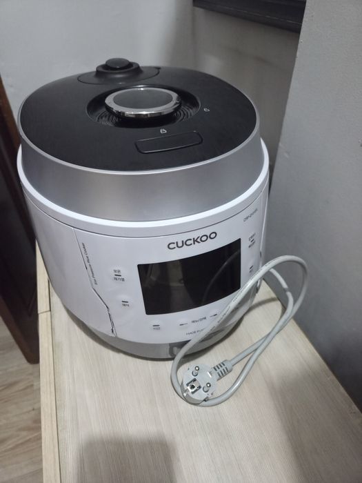 Продам рисоварку мультиварку  cuckoo