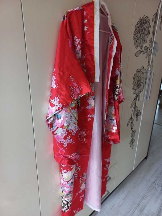 8 кимона по 80лв/брой