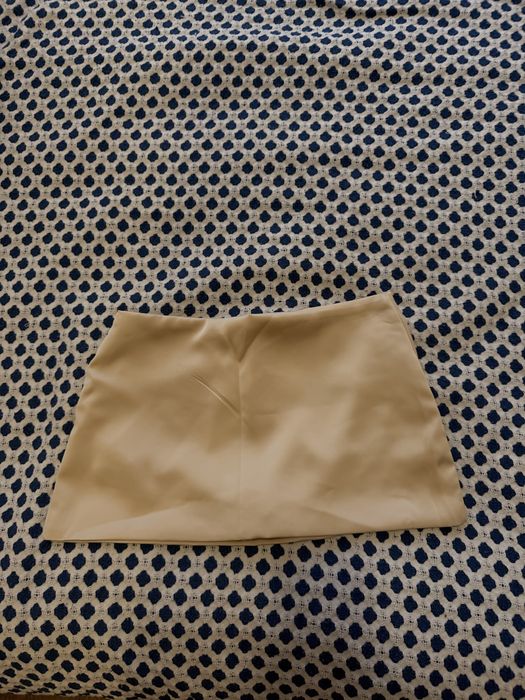 Продавам мини пола Zara