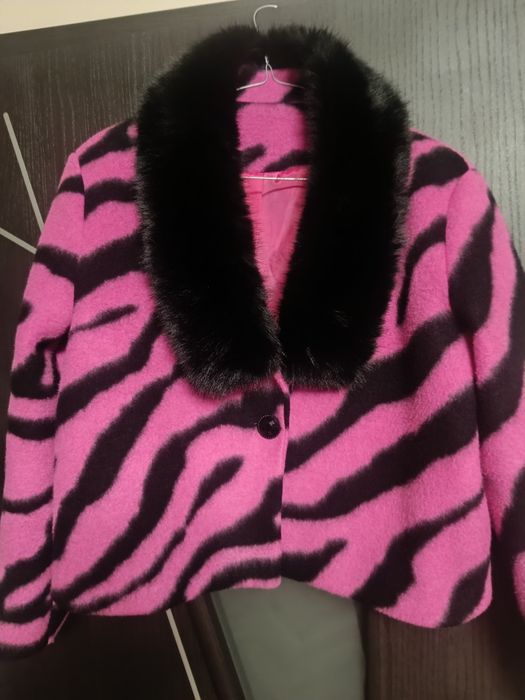 Къси палтенца - фуксия/бежави