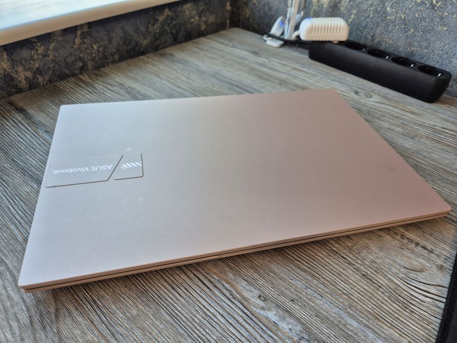 Ноутбук Asus Corei3 ОЗУ 16 гб розовый цыет