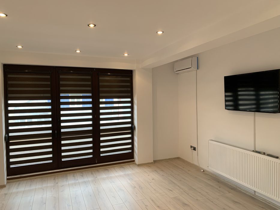 Imobil ultracentral constructie 2004 pretabil orice activitate