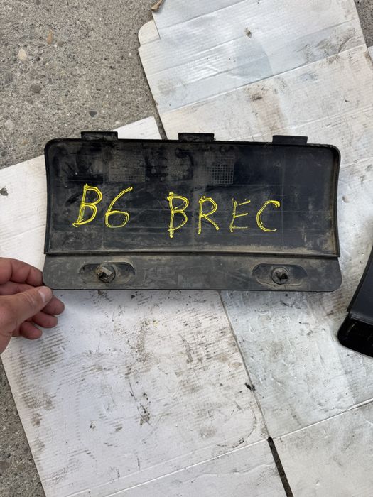 Capace carlig cui tractare bara spate vw passat b6 cod produs oem 3C9807397