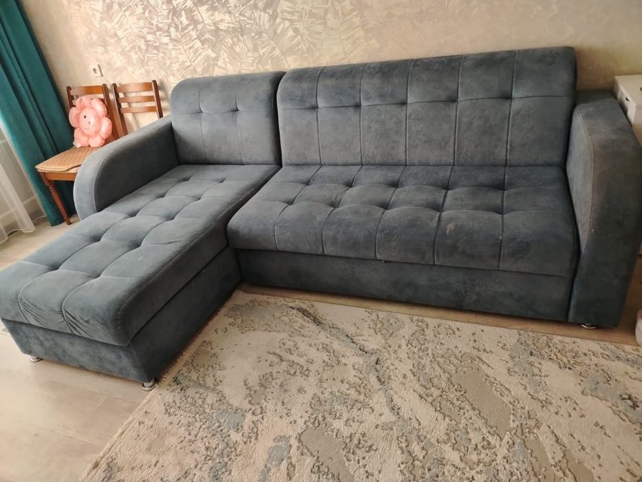 Диван продам 220